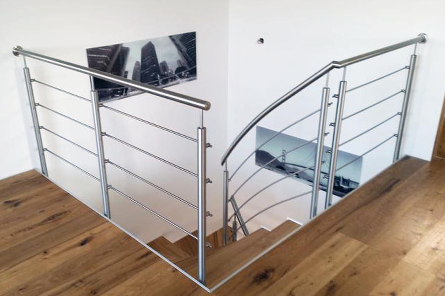 Trento_007 stiege treppe geländer